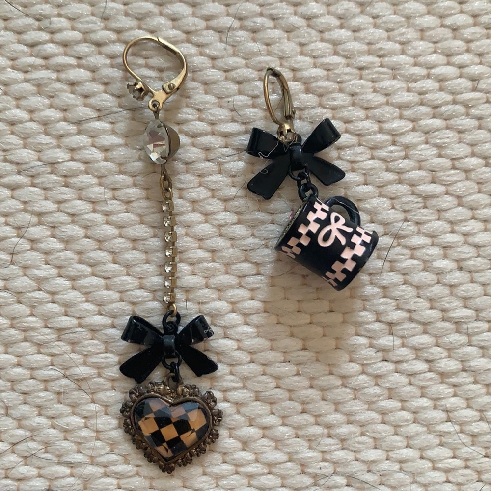 Betsey Johnson mismatch cafe earrings